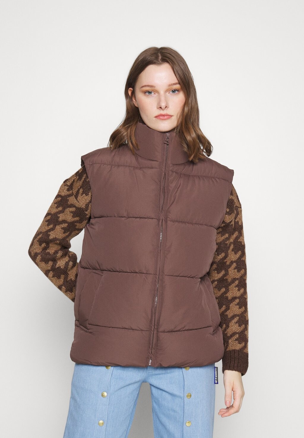 

Жилет Monki, коричневый