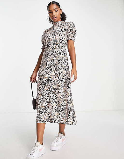 

Чайное платье миди миди с принтом пейсли Miss Selfridge