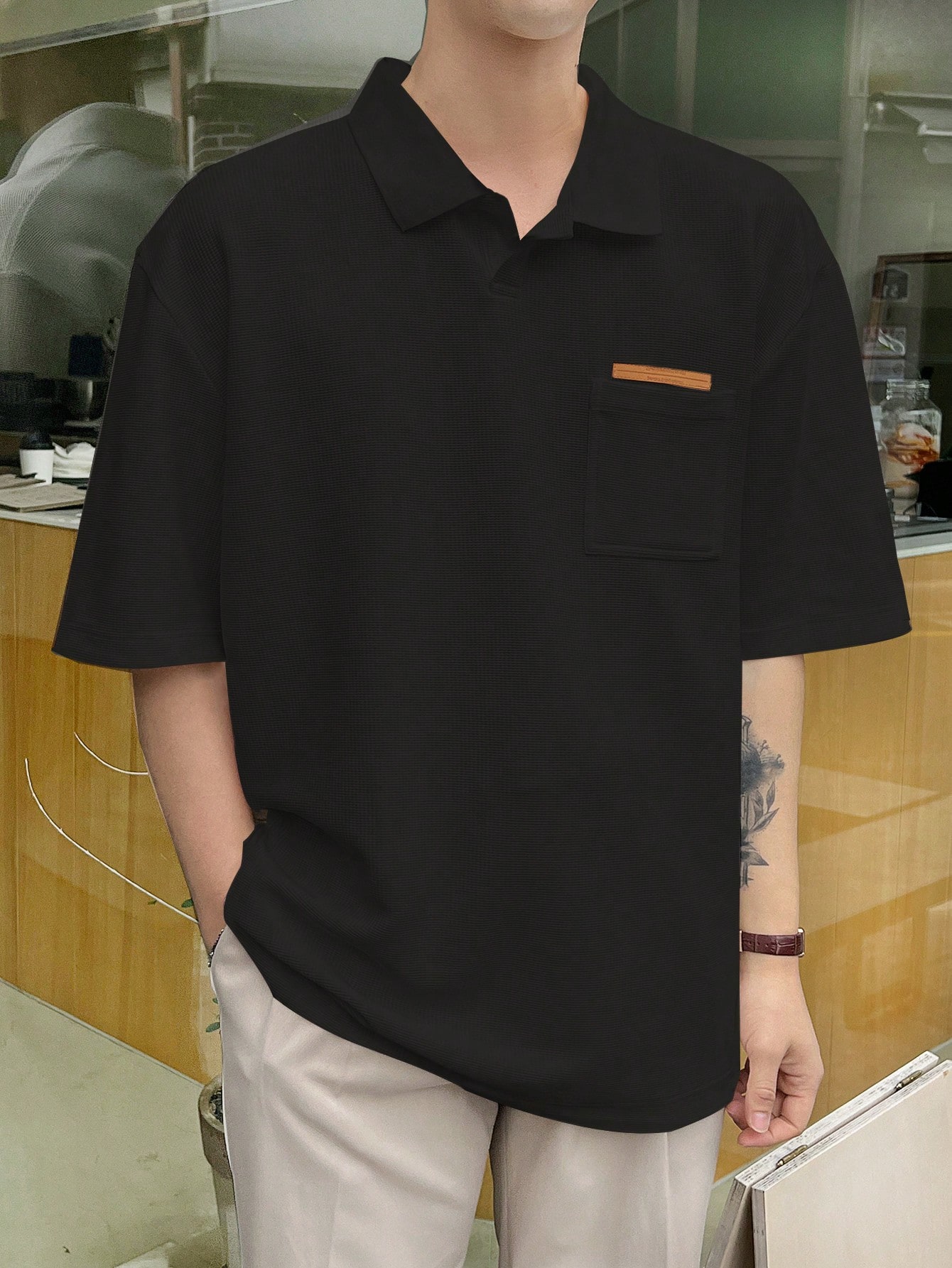 DAZY Мужская текстурированная рубашка-поло с короткими рукавами и карманом, черный