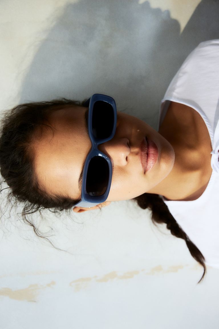 солнцезащитные очки прямоугольные спортивные синий Прямоугольные солнцезащитные очки H&M, синий