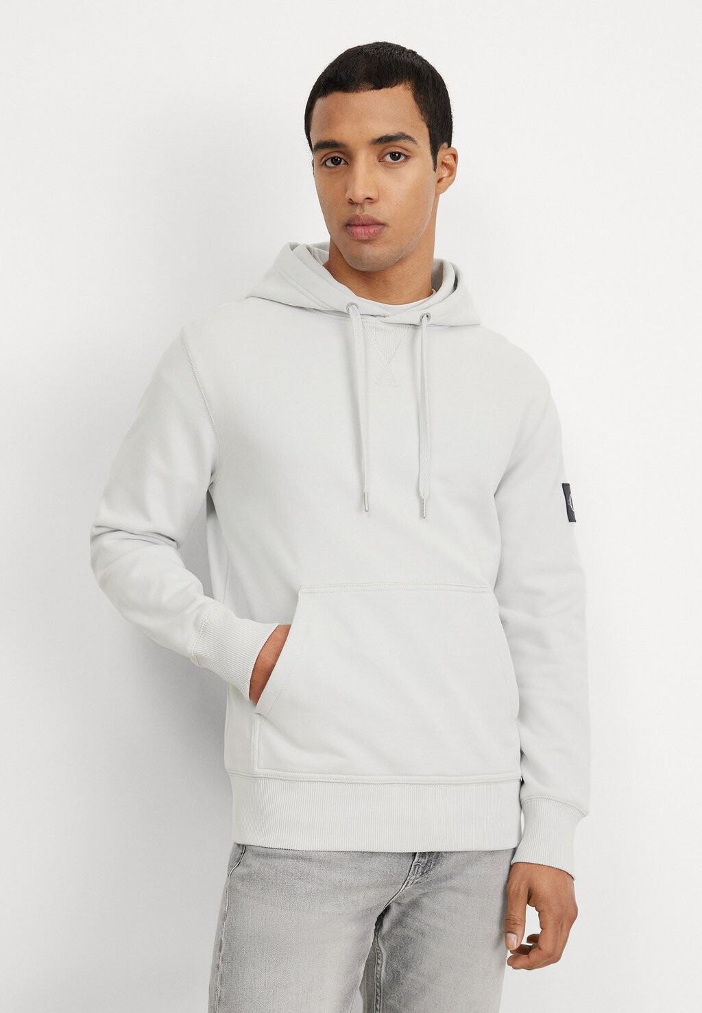 

Толстовка Толстовка с капюшоном BADGE Calvin Klein Jeans, цвет lunar rock