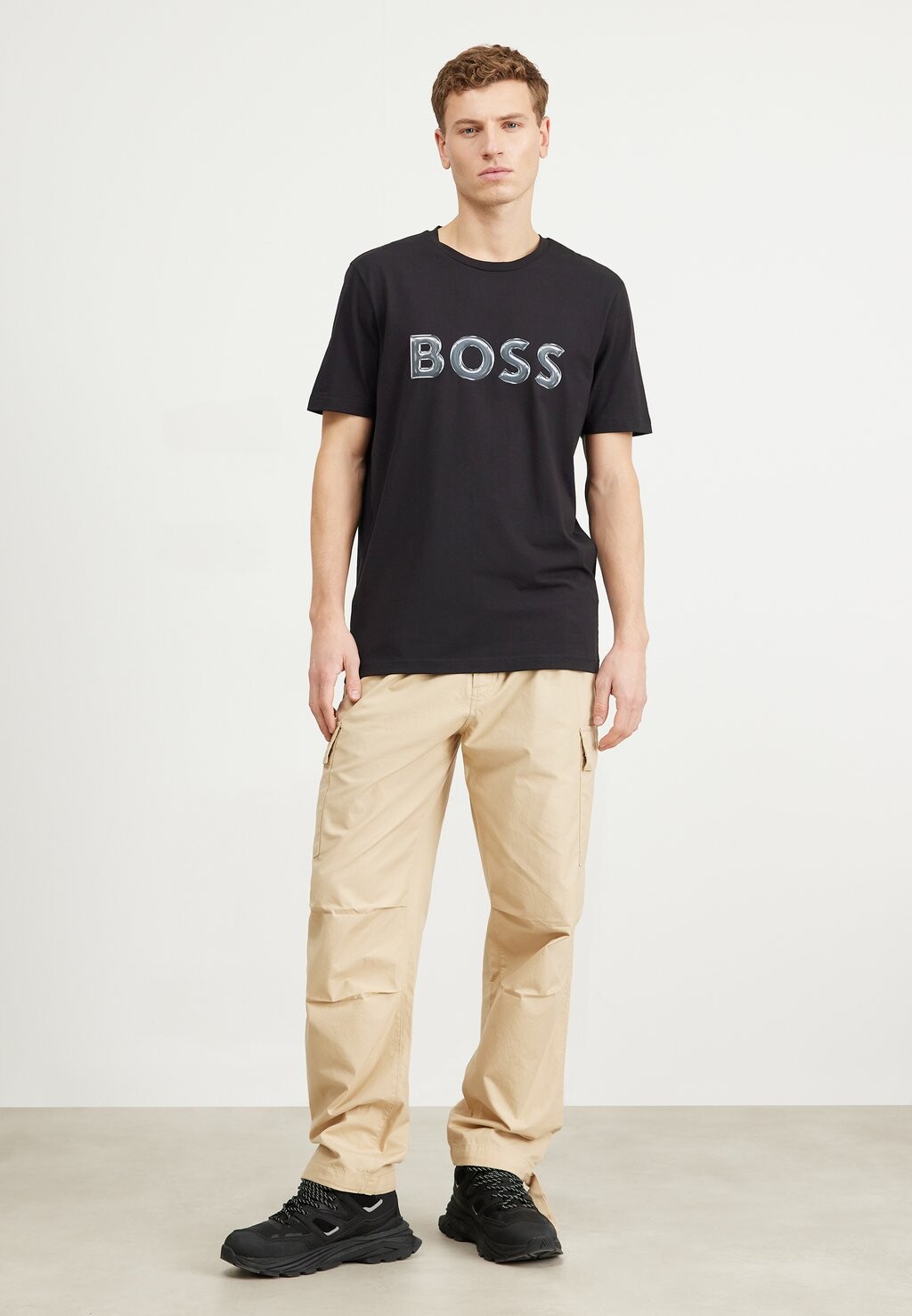 

Футболка с принтом BOSS