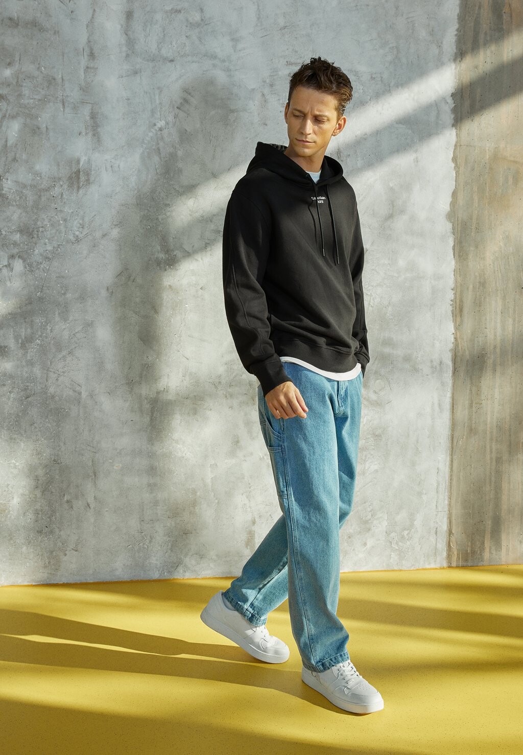 

Худи Calvin Klein Jeans