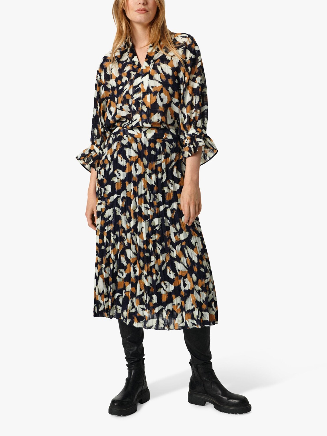 

Блузка Soaked In Luxury Josefine Amily, цвет Night Sky