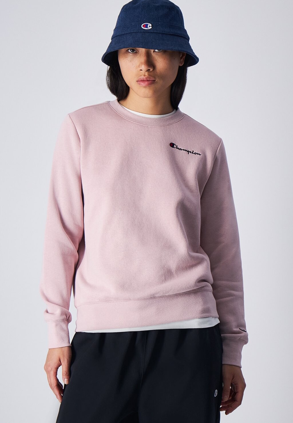 

Толстовка CLASSIC CREWNECK SMALL LOGO AMERICAN CLASSIC Champion, телесного цвета