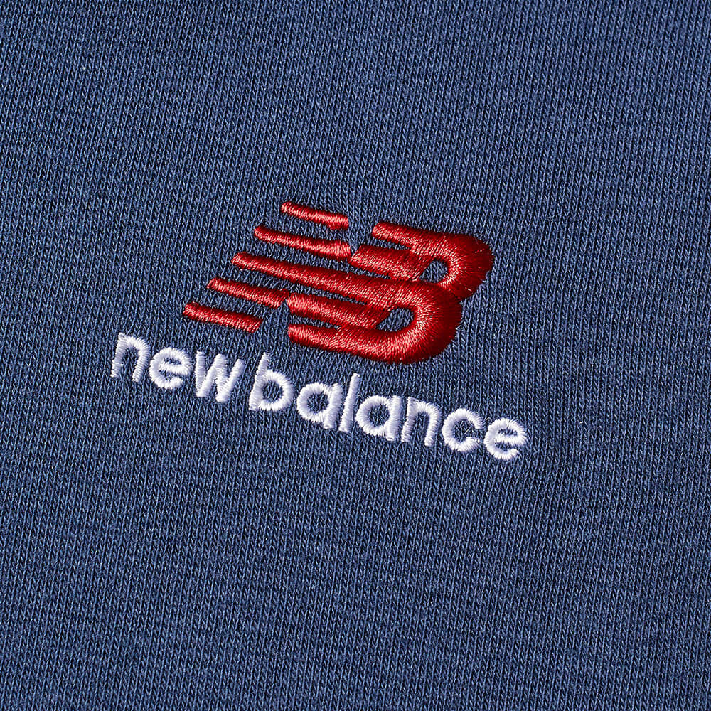 

Толстовка New Balance Essentials Uni-ssentials PO, синий