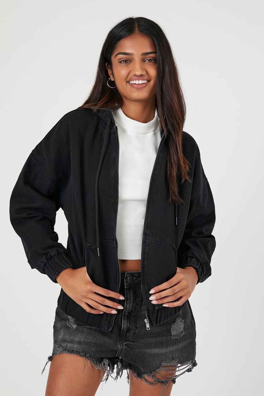

Джинсовая куртка с капюшоном Forever 21, черный