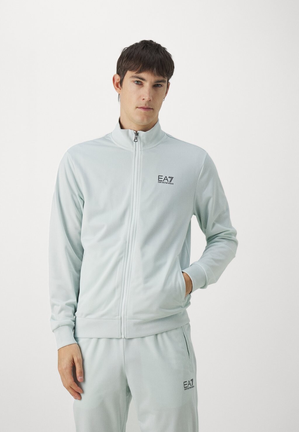 

Спортивный костюм TRACKSUIT EA7 Emporio Armani, цвет ghiaccio