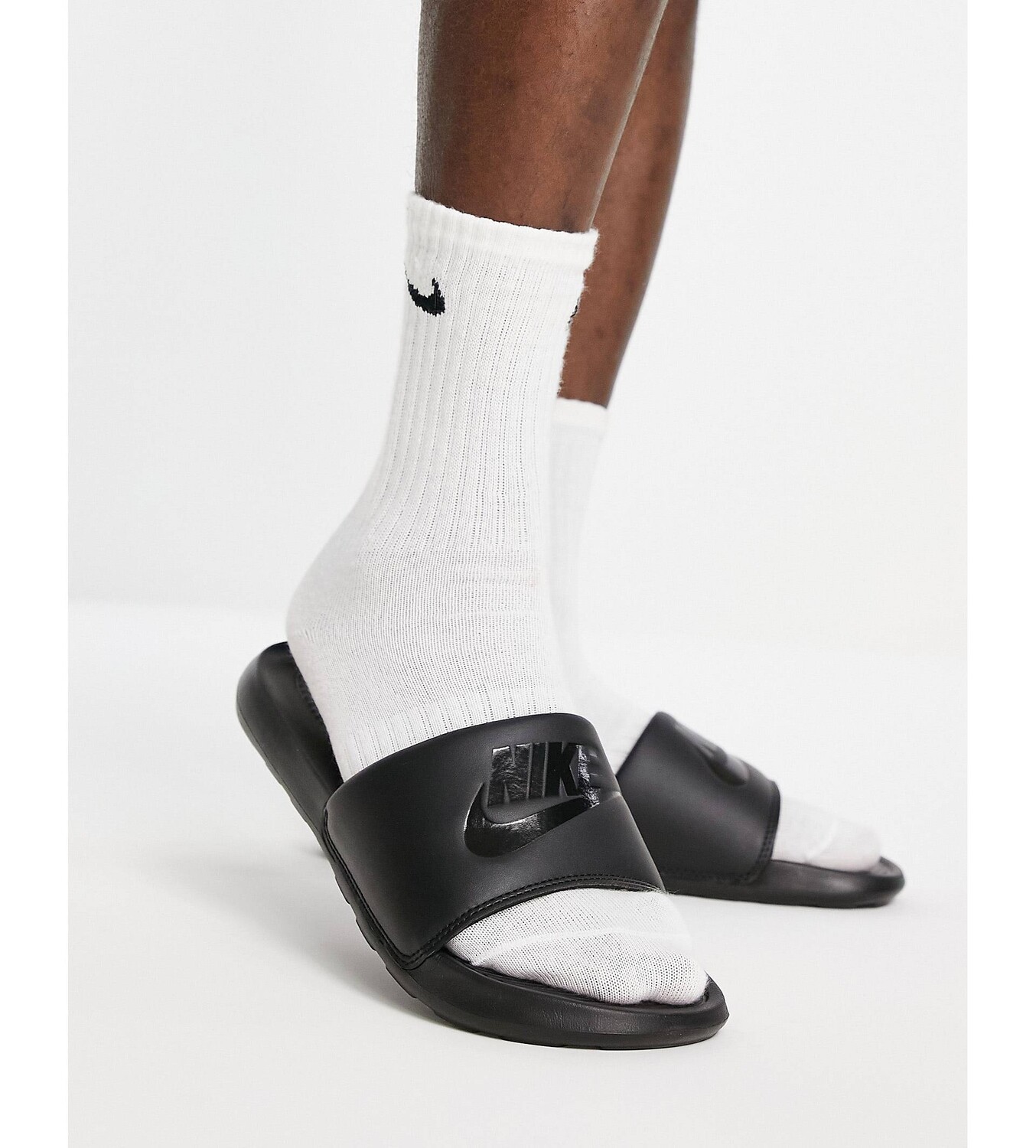 

Шлепанцы Nike Victori One тройного черного цвета