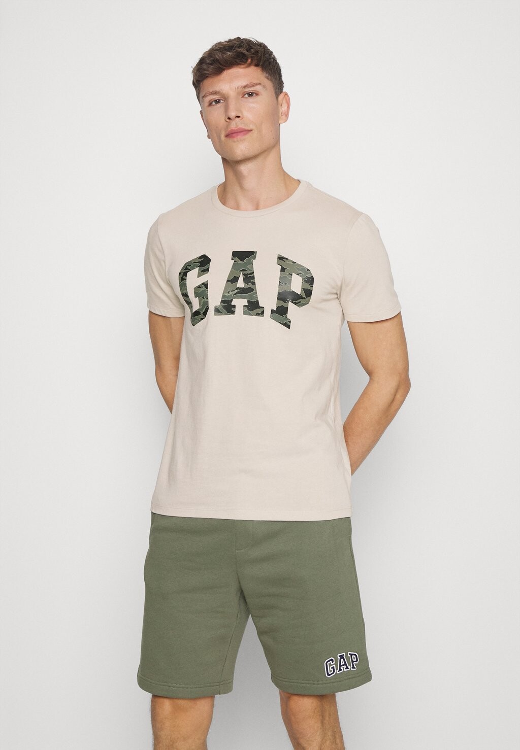 

Футболка с принтом GAP, бежевый