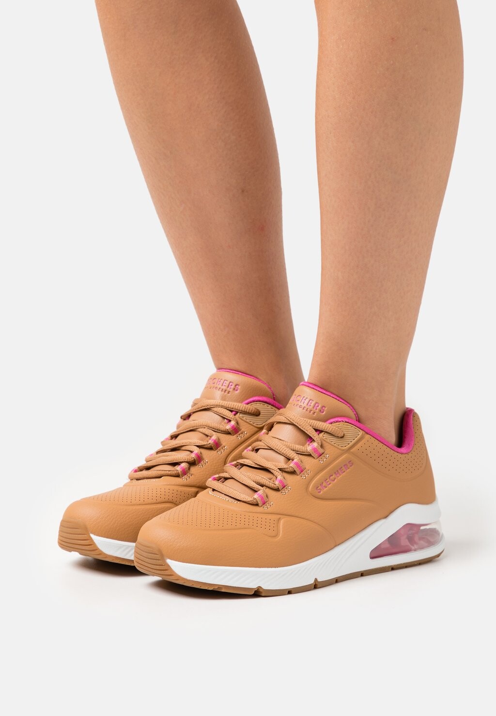 

Кроссовки Skechers