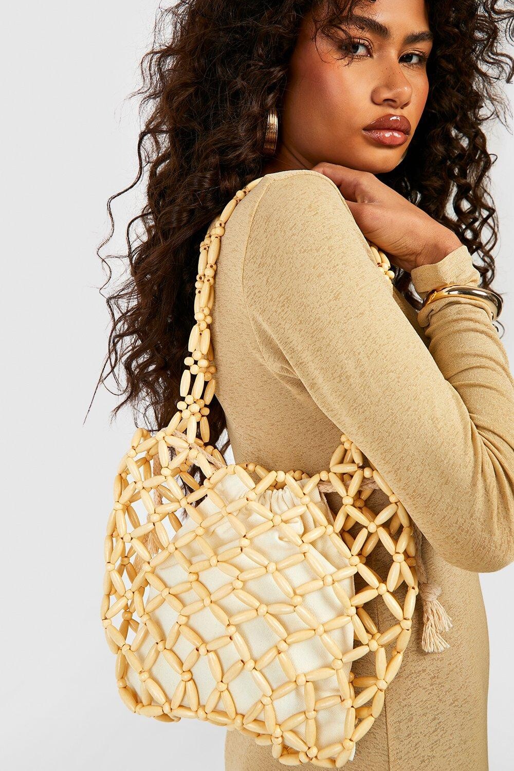 

Мини-сумка shell Boohoo, кремовый