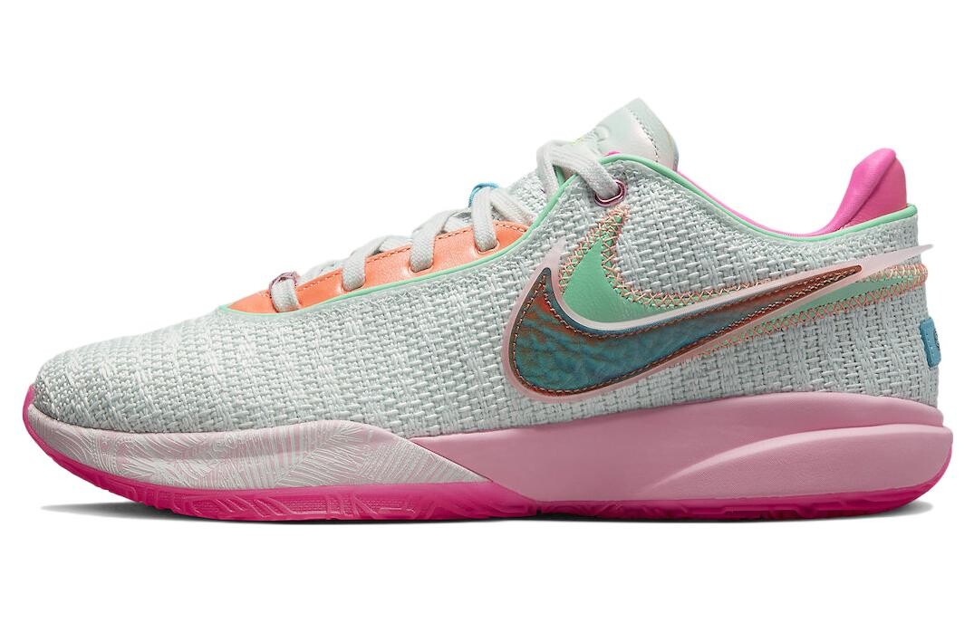 

Кроссовки Nike LeBron 20
