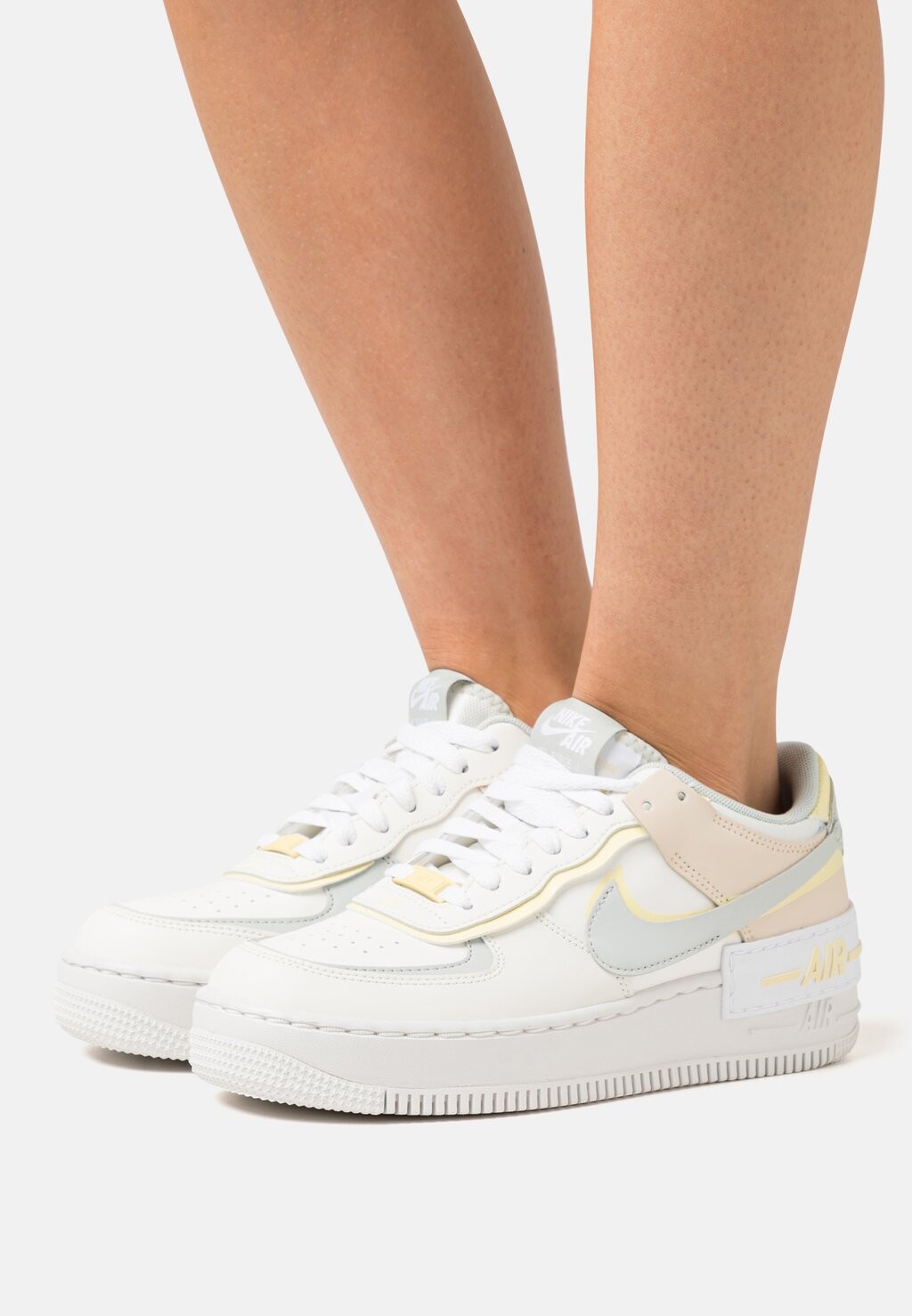 

Кроссовки Nike Air Force 1 Shadow, парус / светло-серебристый
