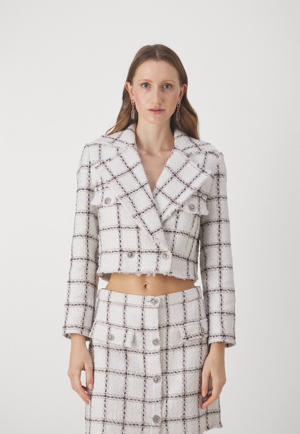 

Блейзер AZOLLABBNANYA SHORT BLAZER Bruuns Bazaar, белый