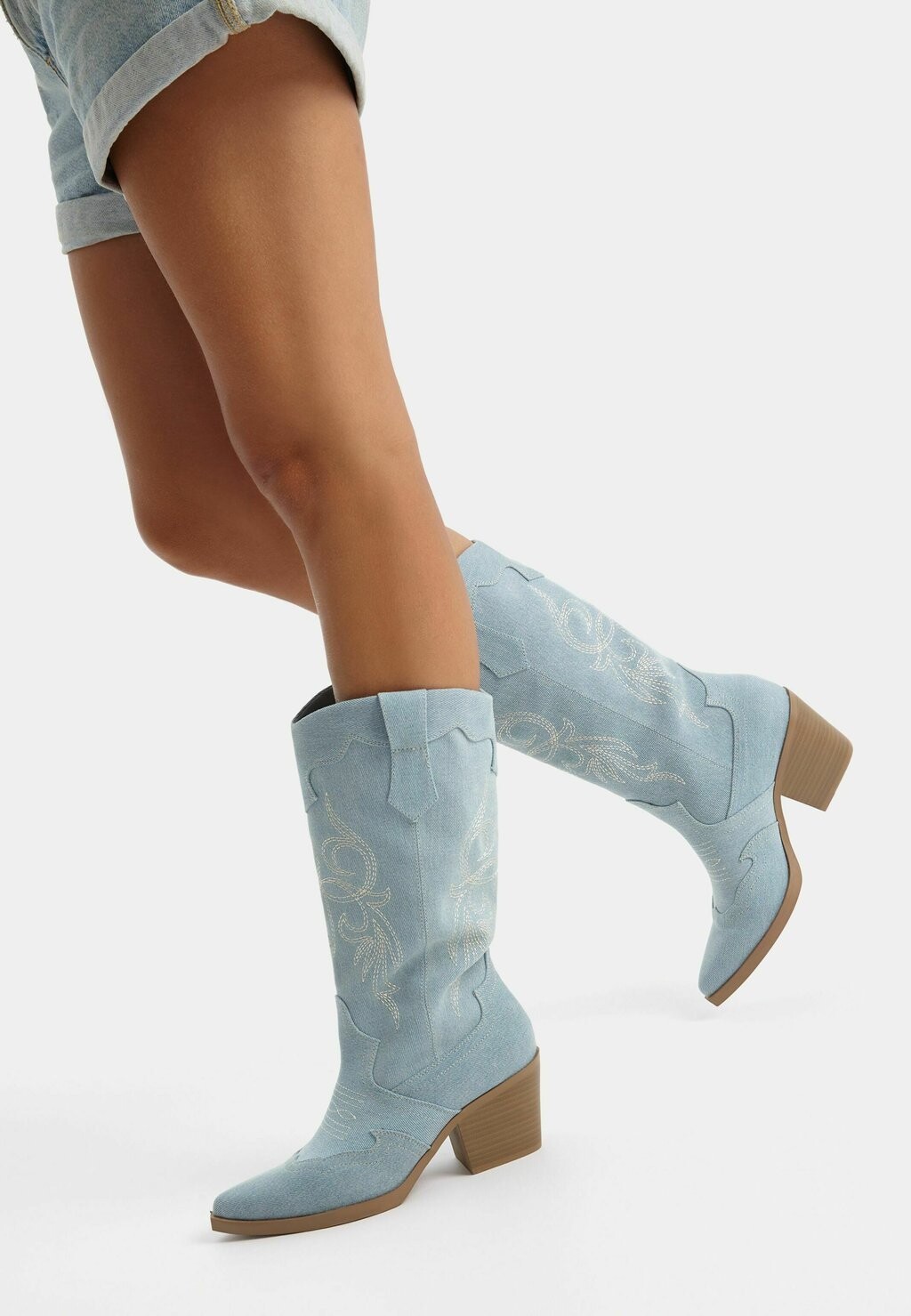 

Ботинки на платформе Heeled Bershka, цвет blue denim