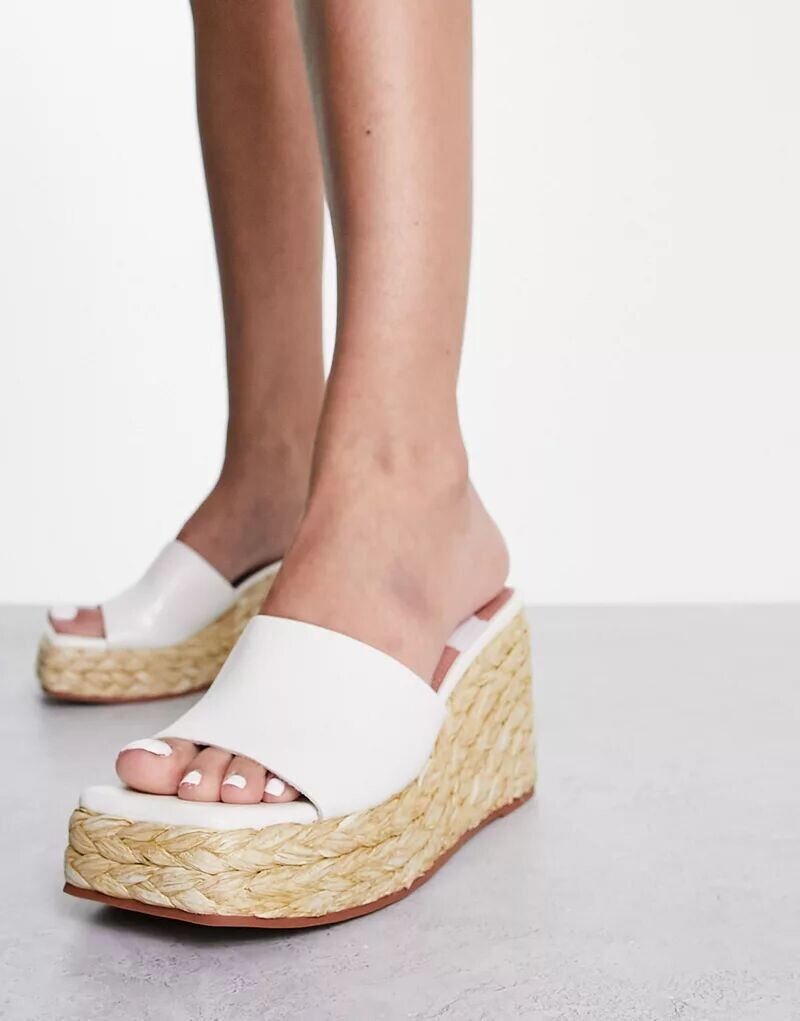 

Белые туфли на танкетке ASOS Teo