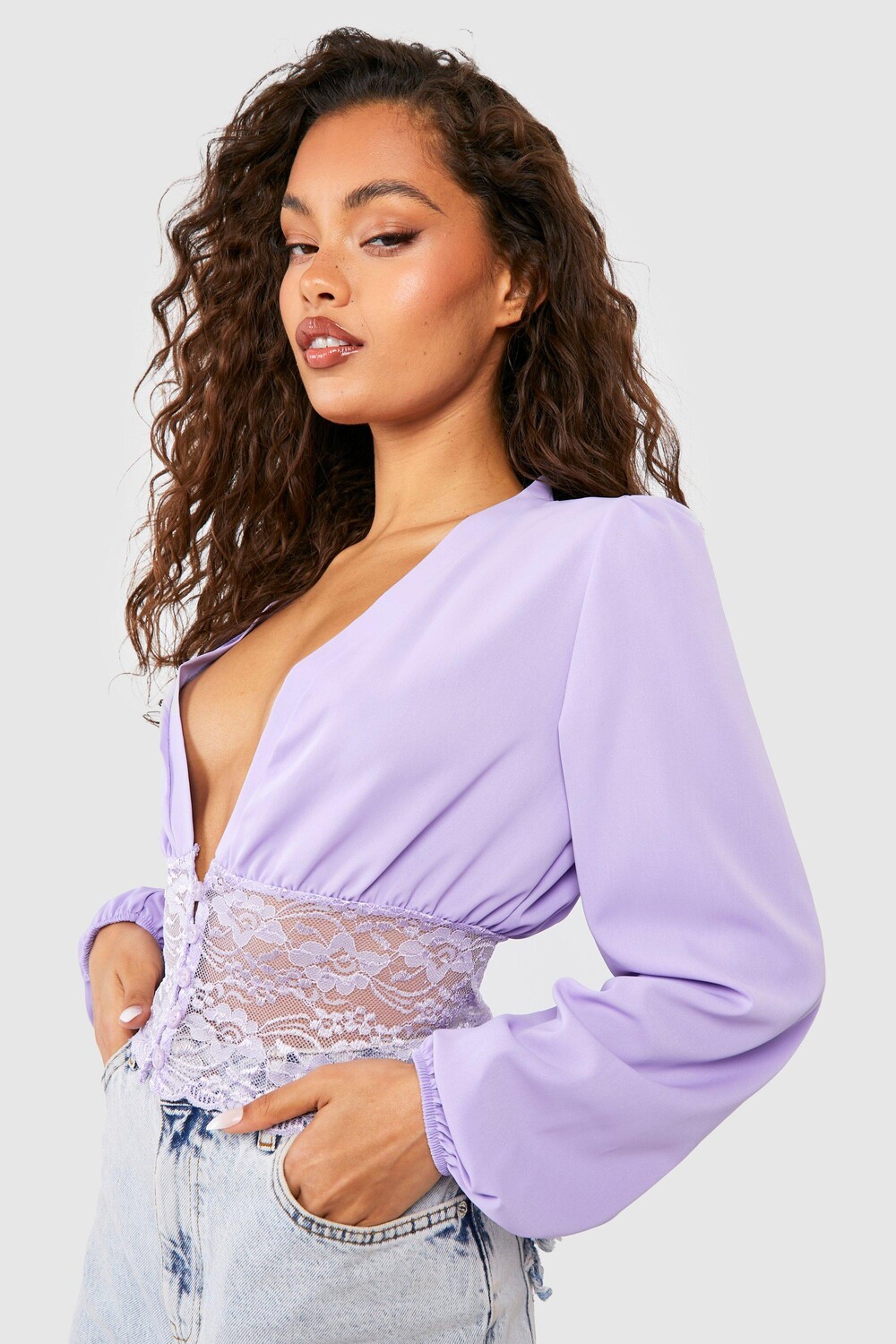 

Укороченная блузка с кружевным поясом Boohoo, сиреневый