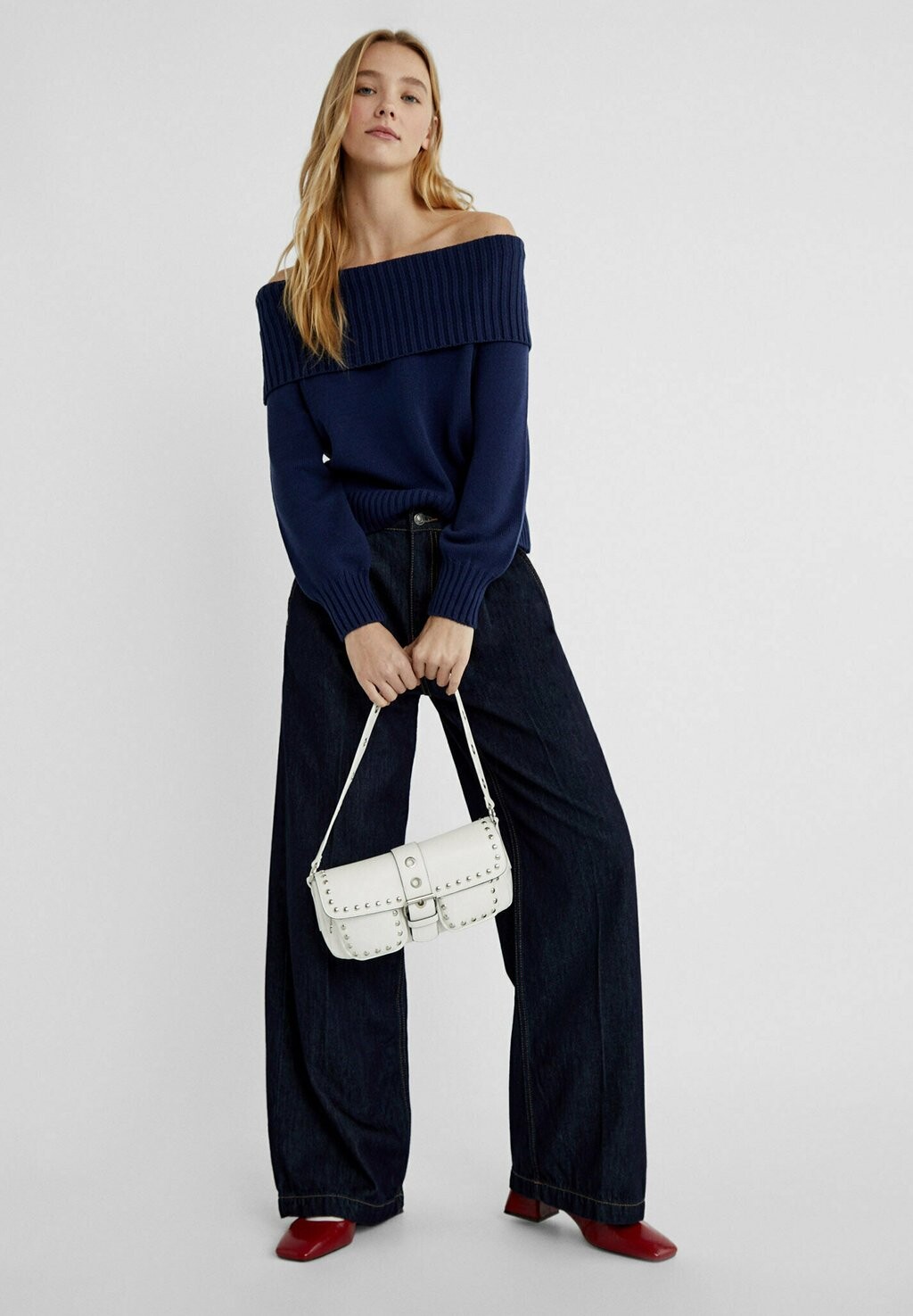 

Сумка Stradivarius, цвет white