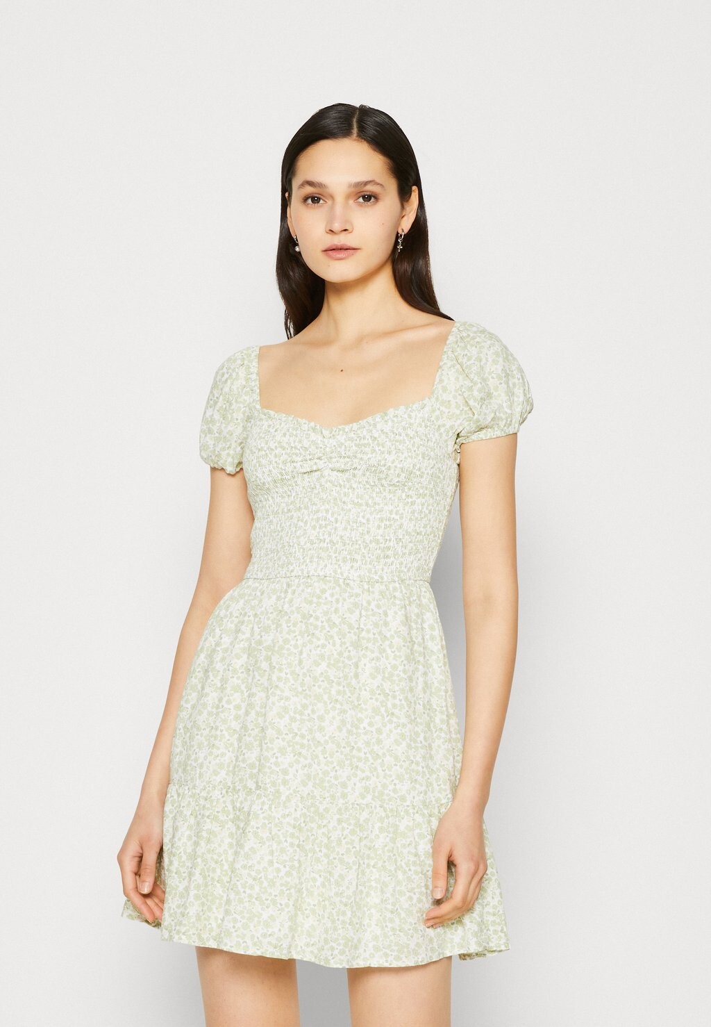 

Летнее платье Hollister Co., зеленый