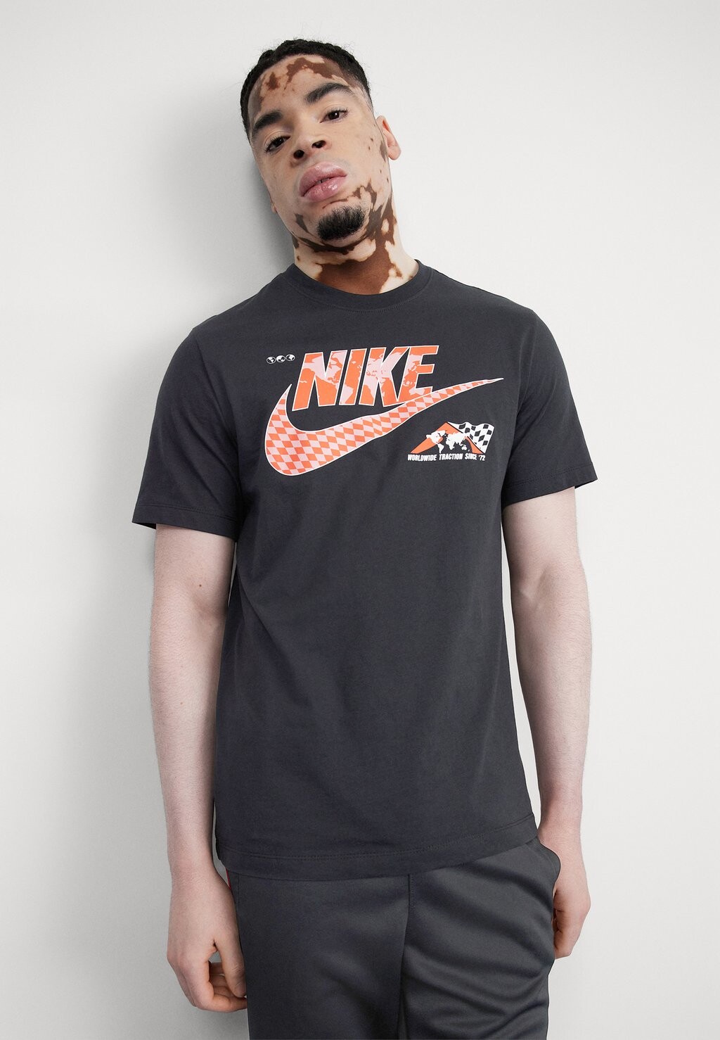 

Футболка с принтом Tee Sole Rally Nike, черный