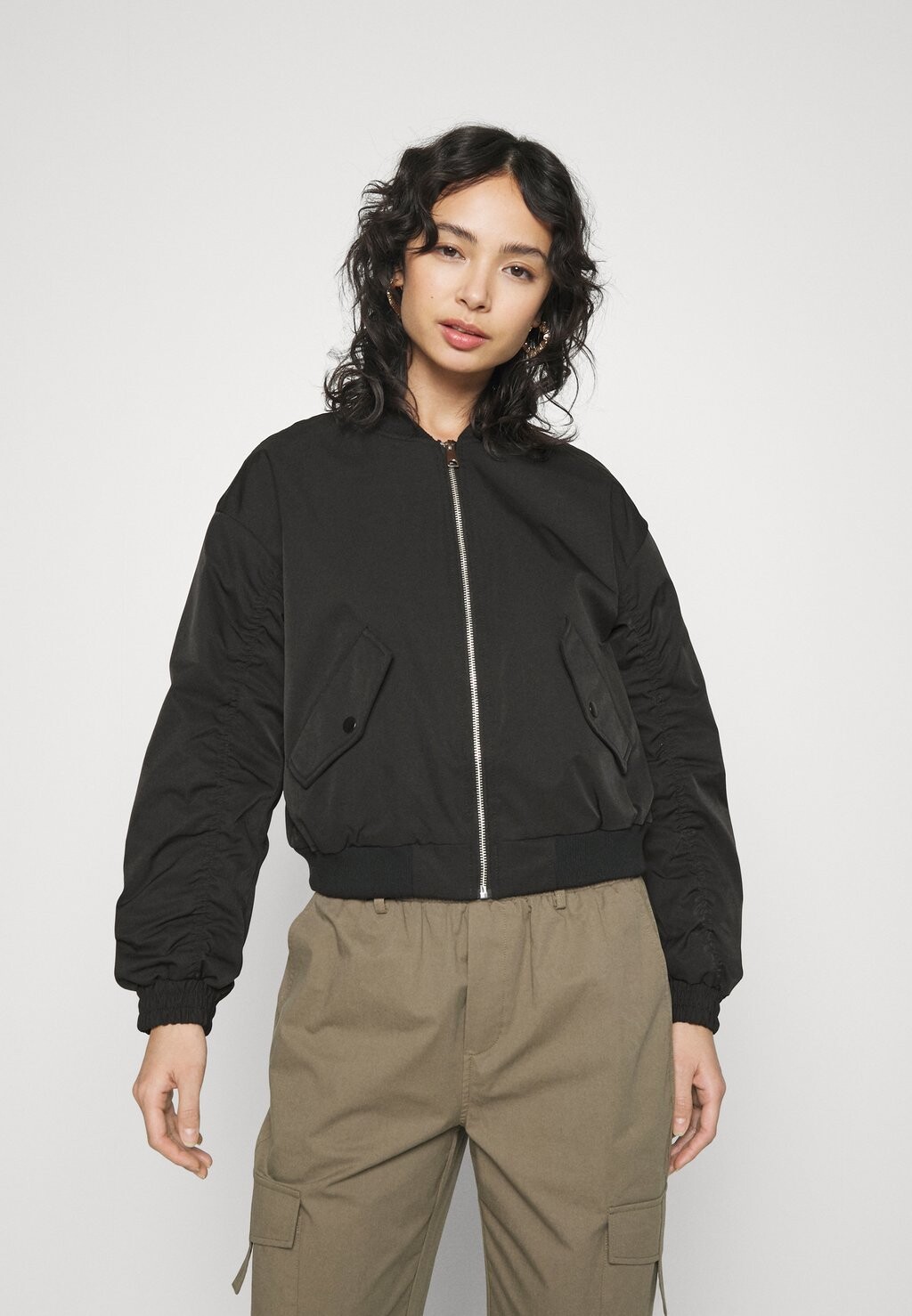 

Куртка бомбер Vero Moda, черный