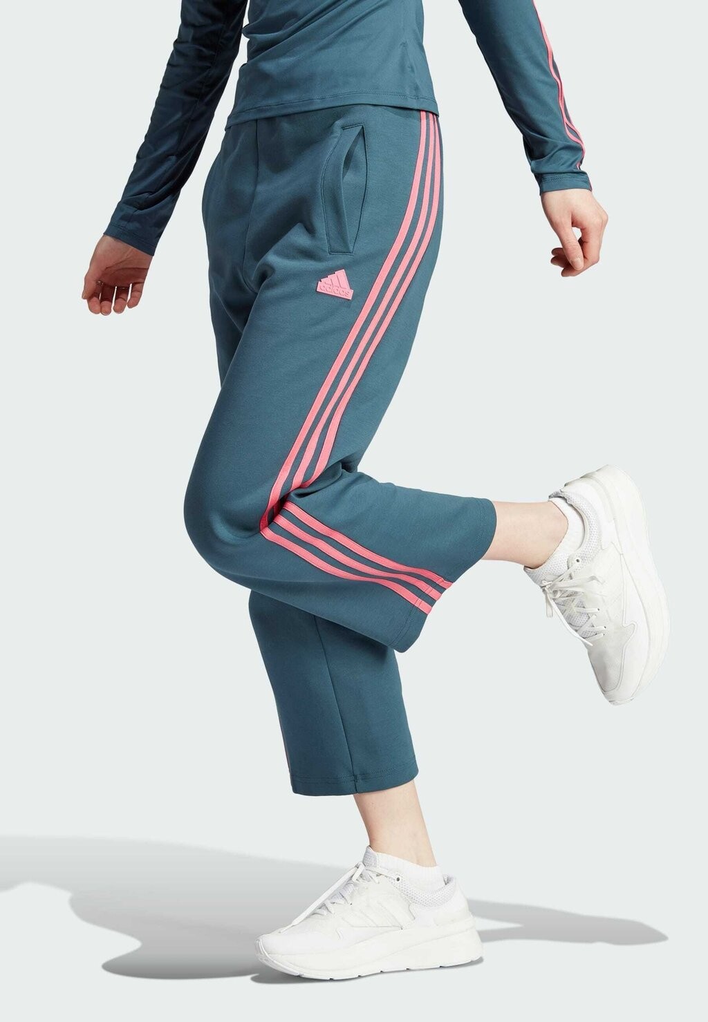 

Спортивные брюки Adidas, Серый
