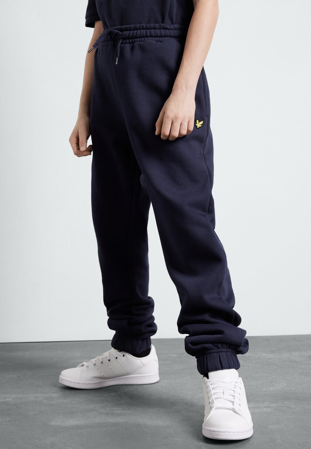 

Спортивные штаны CLASSIC OVERSIZED Lyle & Scott, цвет navy blazer