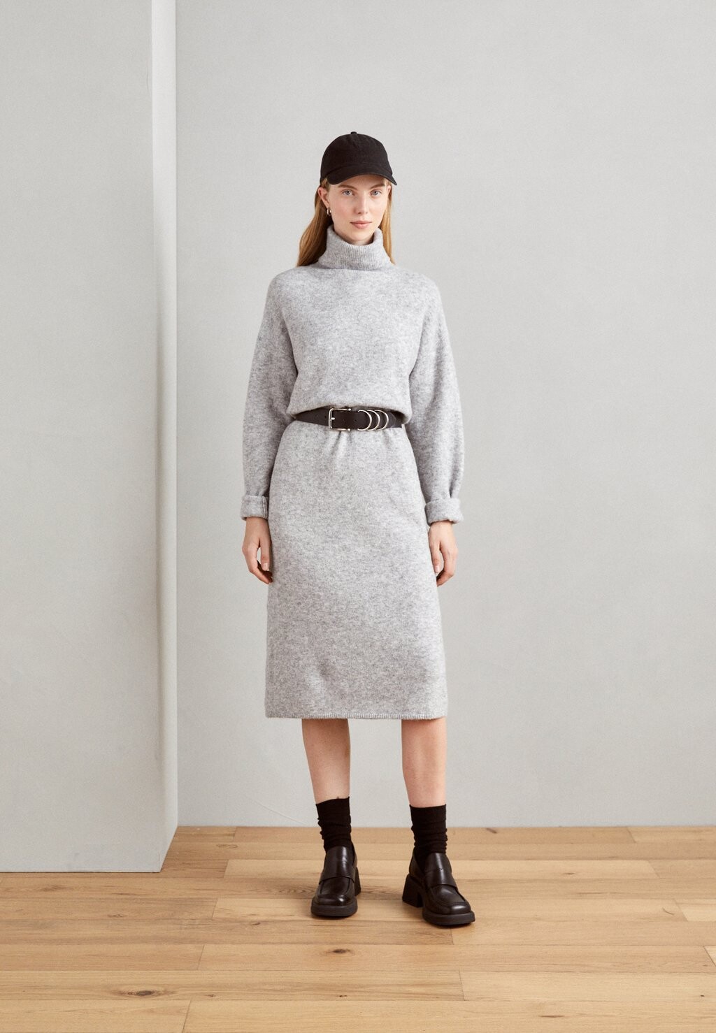 

Платье Lindex ПЛАТЬЕ ЛОЛА, цвет grey melange