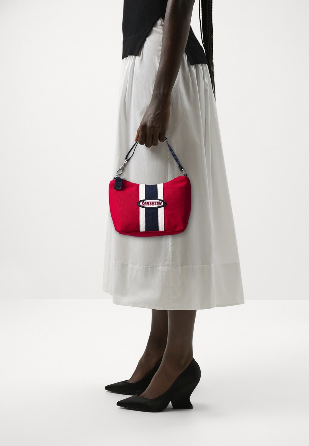 

Сумочка HERITAGE SHOULDER BAG Tommy Jeans, красный