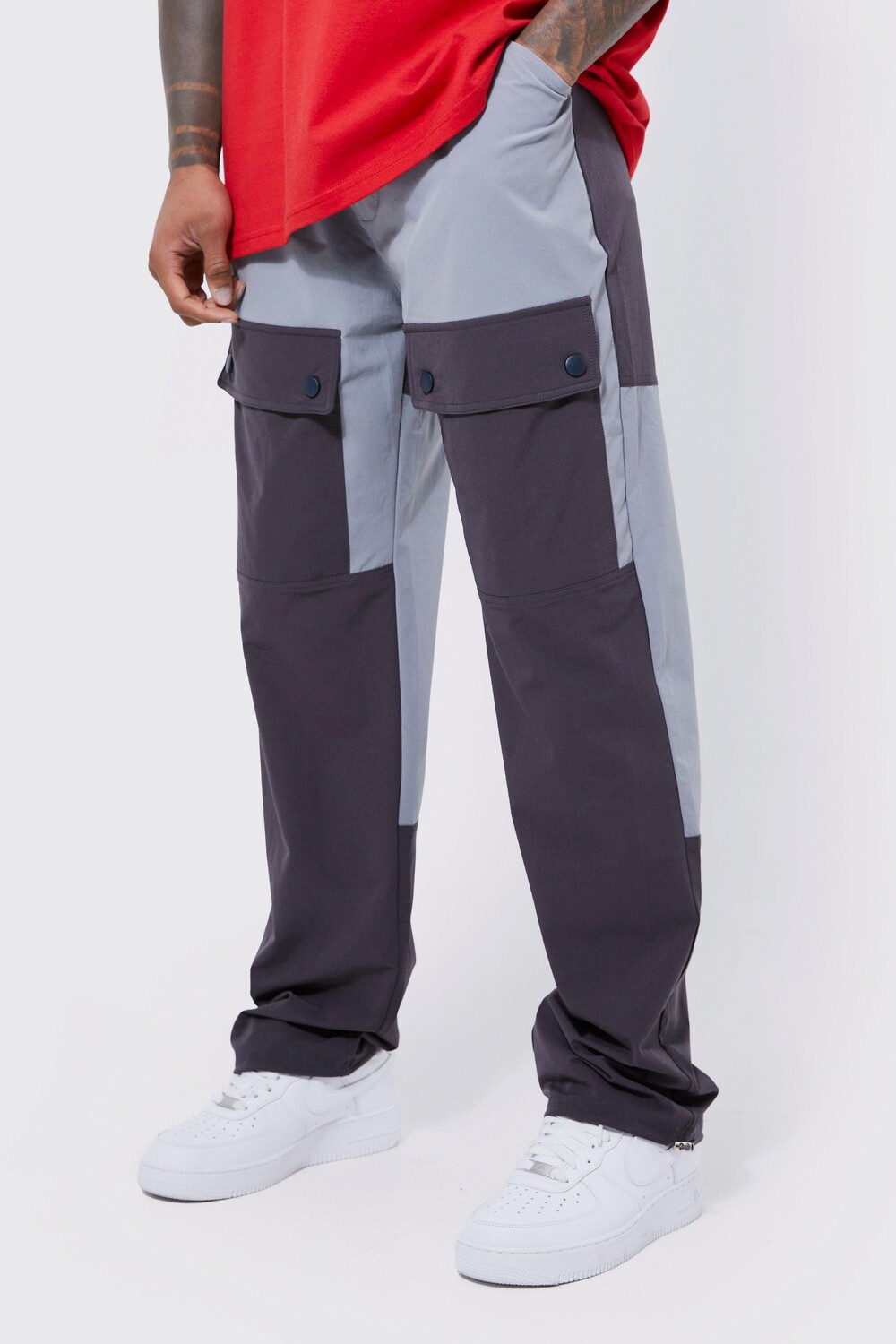 

Легкие эластичные брюки color block Boohoo, серый