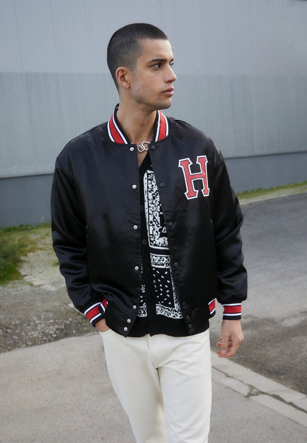 

Бомбер HUF