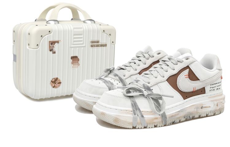 

Кроссовки Nike Air Force 1, белый/коричневый
