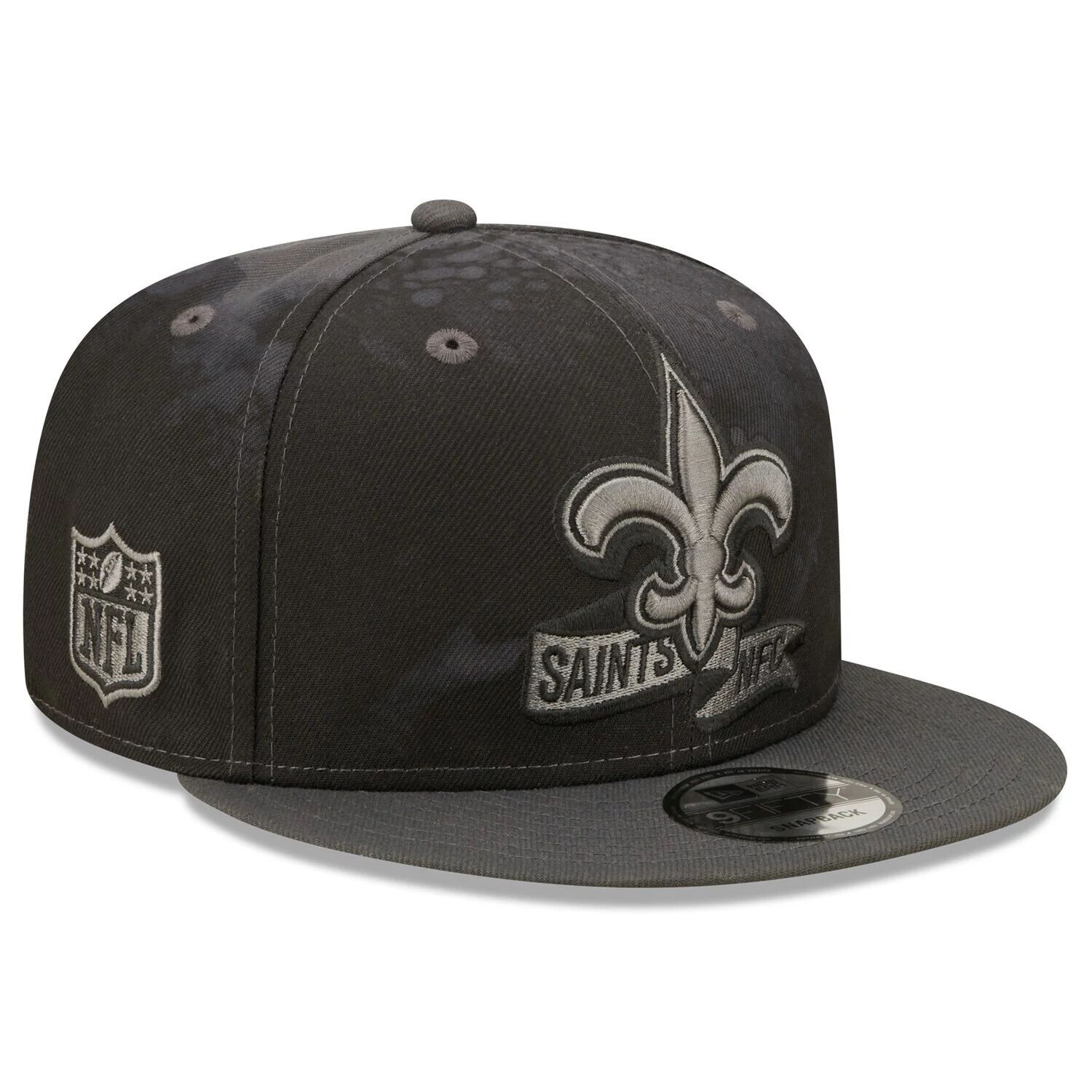 

Мужская черная кепка New Era New Orleans Saints Ink Dye Tonal 2022 Sideline 9FIFTY Snapback