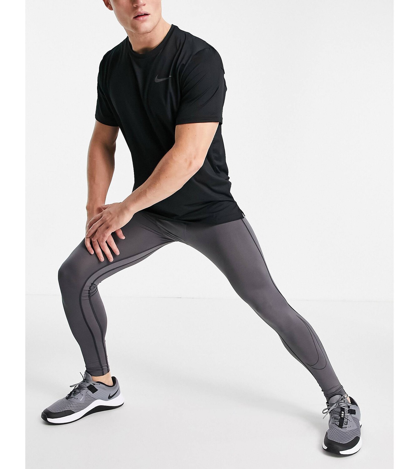 Tight fit. Nike Dri Fit мужские легинсы. Nike Pro bulge. Nike Tights men. Nike tight Fit