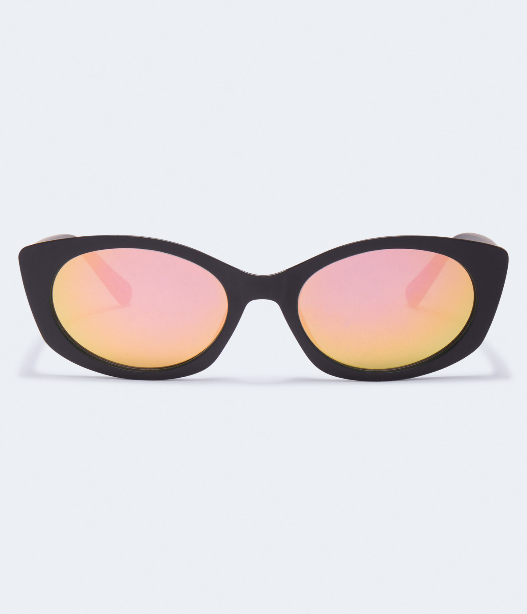Спортивные угловые солнцезащитные очки «кошачий глаз» Aeropostale, черный