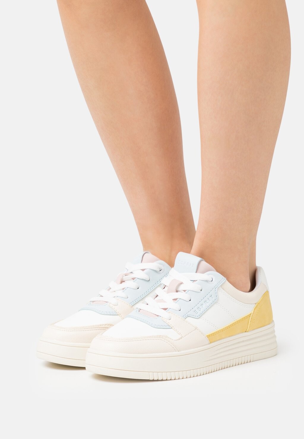

Кроссовки Esprit, бежевый