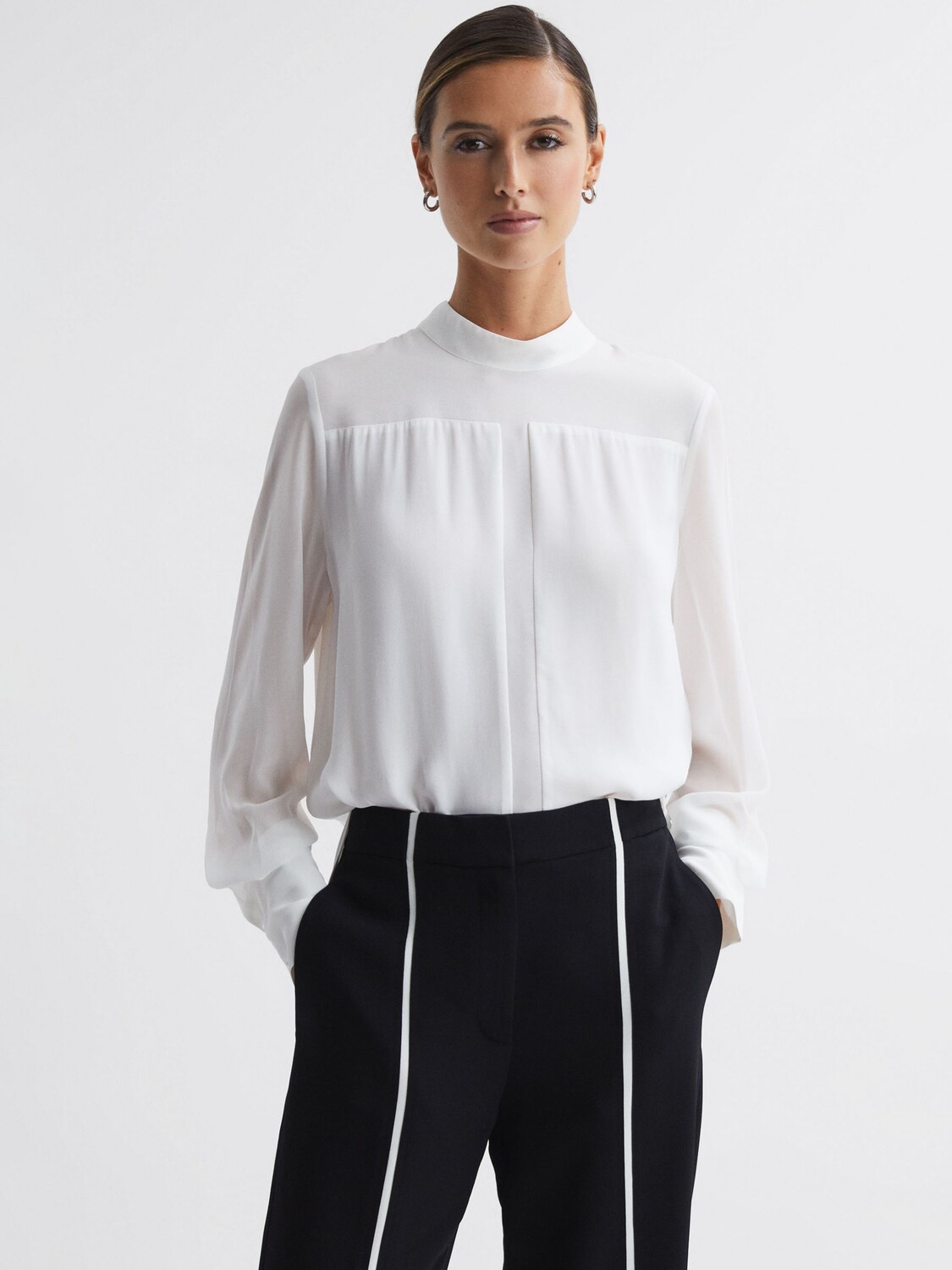 

Прозрачная блузка Riley со вставками Reiss, крем