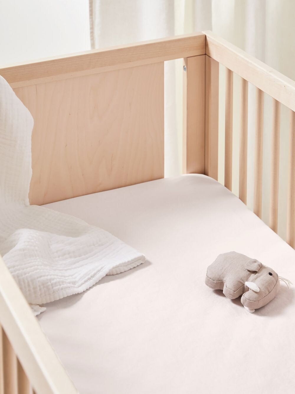 

Хлопковая простыня для кроватки Bedfolk, 70 x 140 см, розовая