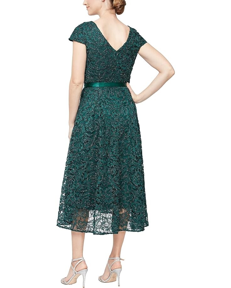 

Платье Alex Evenings High-Low Party Dress with Cap Sleeves, цвет Hunter Green