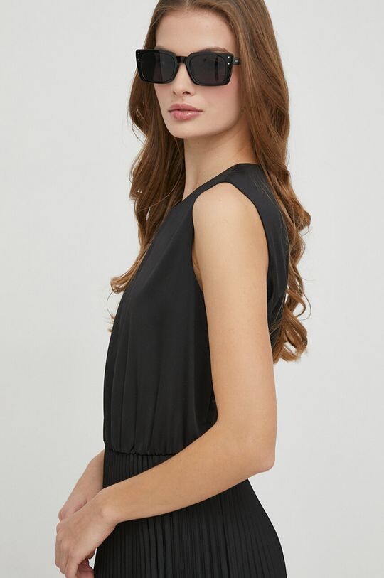 

Платье United Colors of Benetton, черный