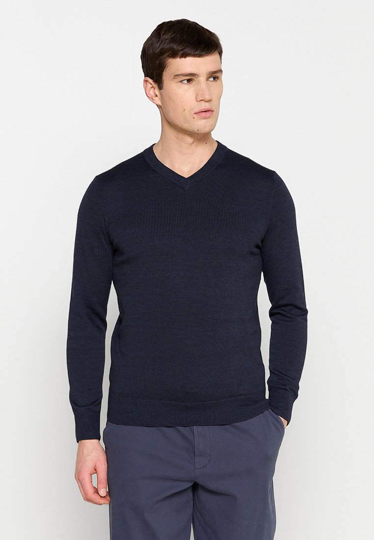 Вязаный свитер V-NECK MICHAELIS, цвет navy вязаный свитер v waffle gap цвет tapestry navy