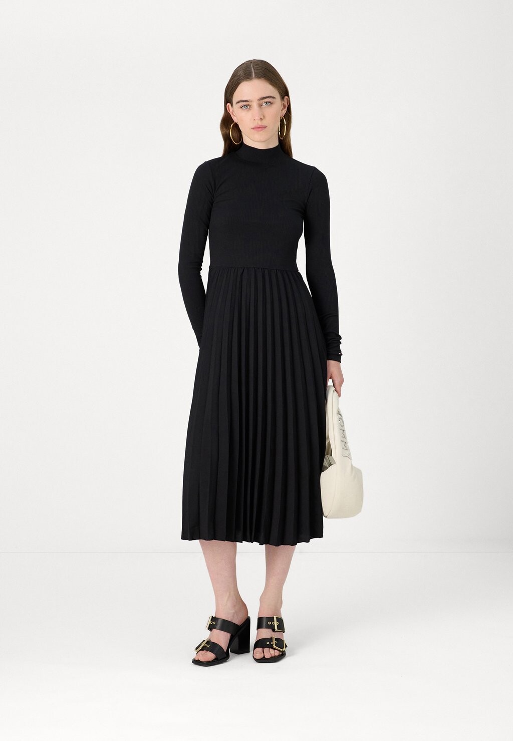 

Повседневное платье PLEATED DRESS Tommy Hilfiger, черный