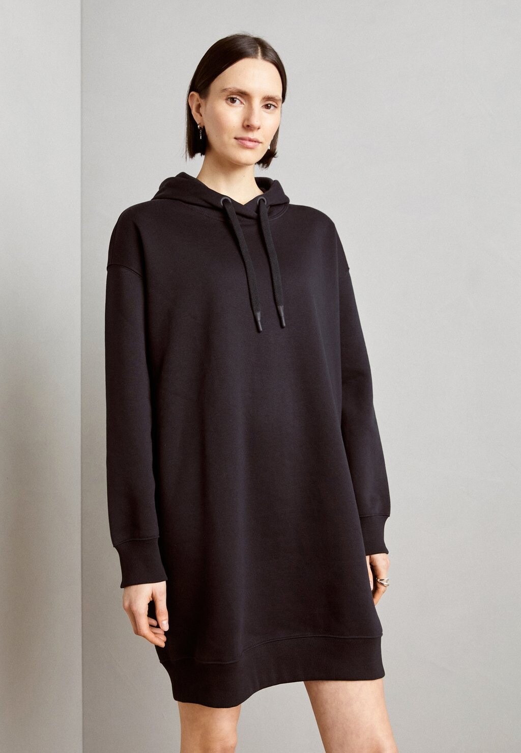 

Повседневное платье Esprit, цвет black
