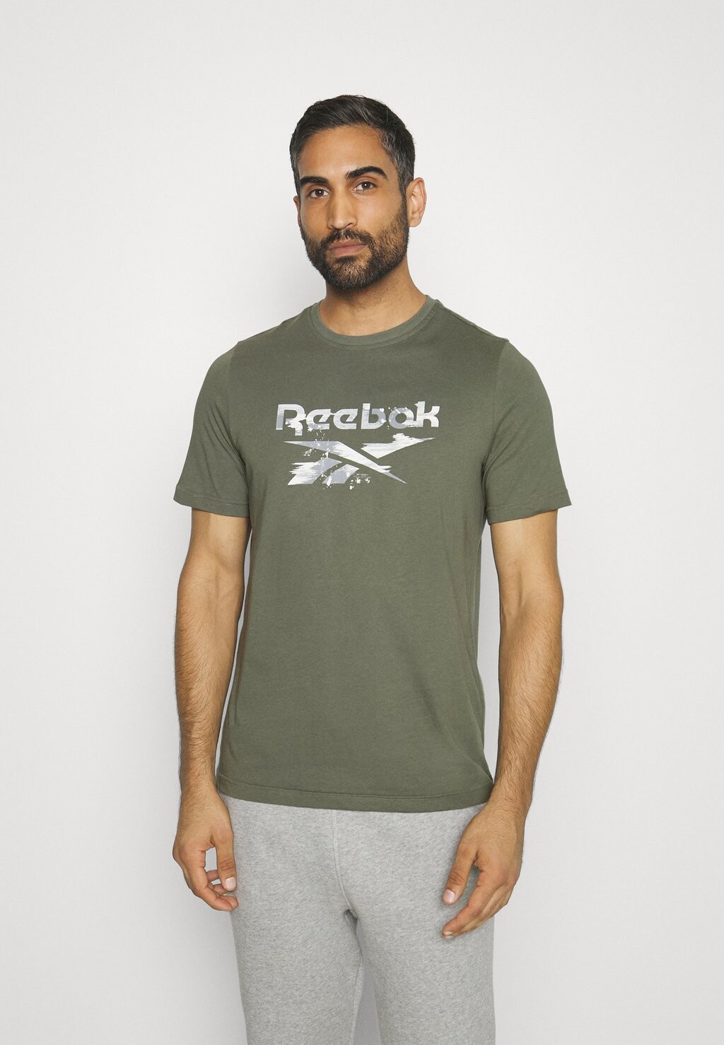 

Рубашка с принтом Reebok