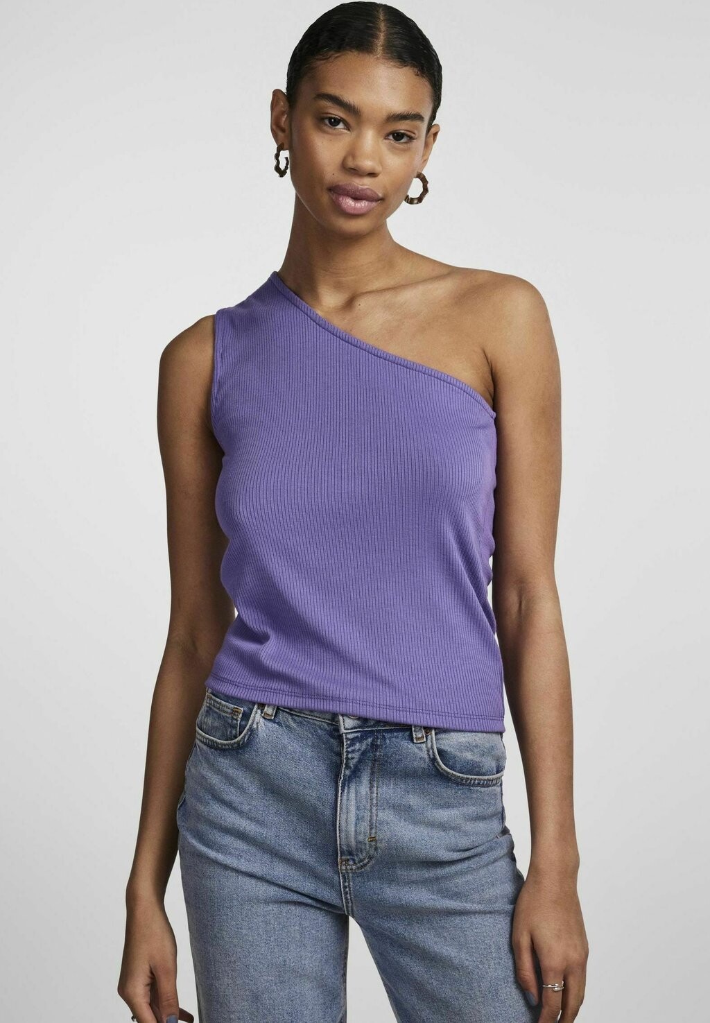 

Топ OHNE ÄRMEL PCLUCCA Pieces, цвет paisley purple