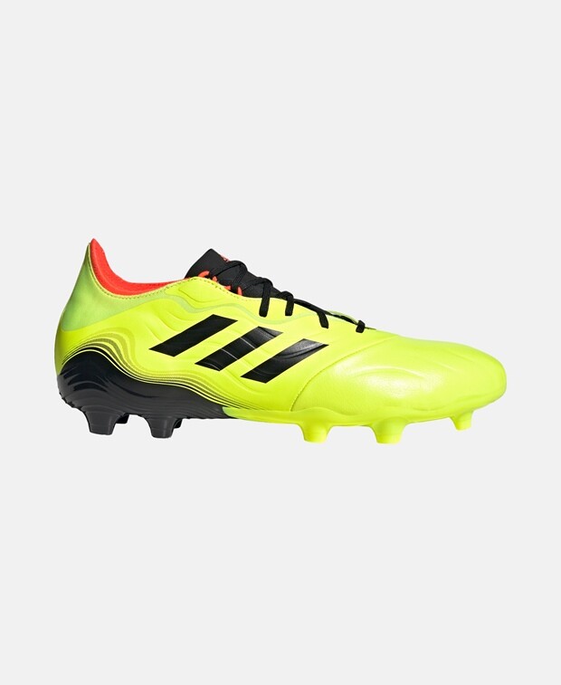 

Бутсы adidas, желтый