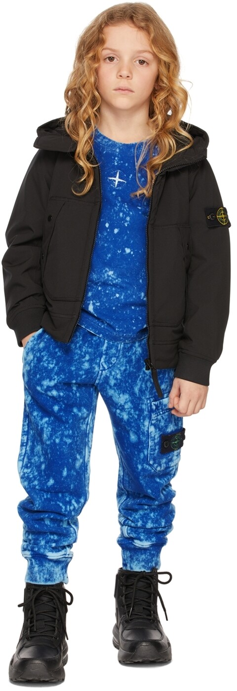 

Детская черная куртка на молнии, черная Код поставщика: 751640331 Stone Island Junior