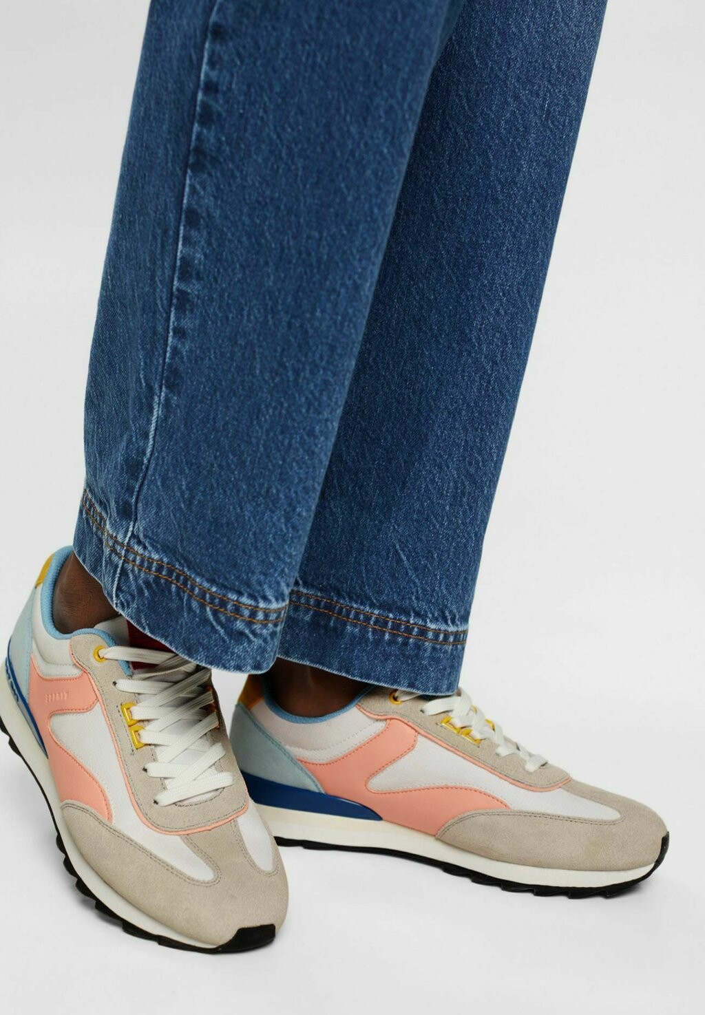 

Кроссовки Esprit