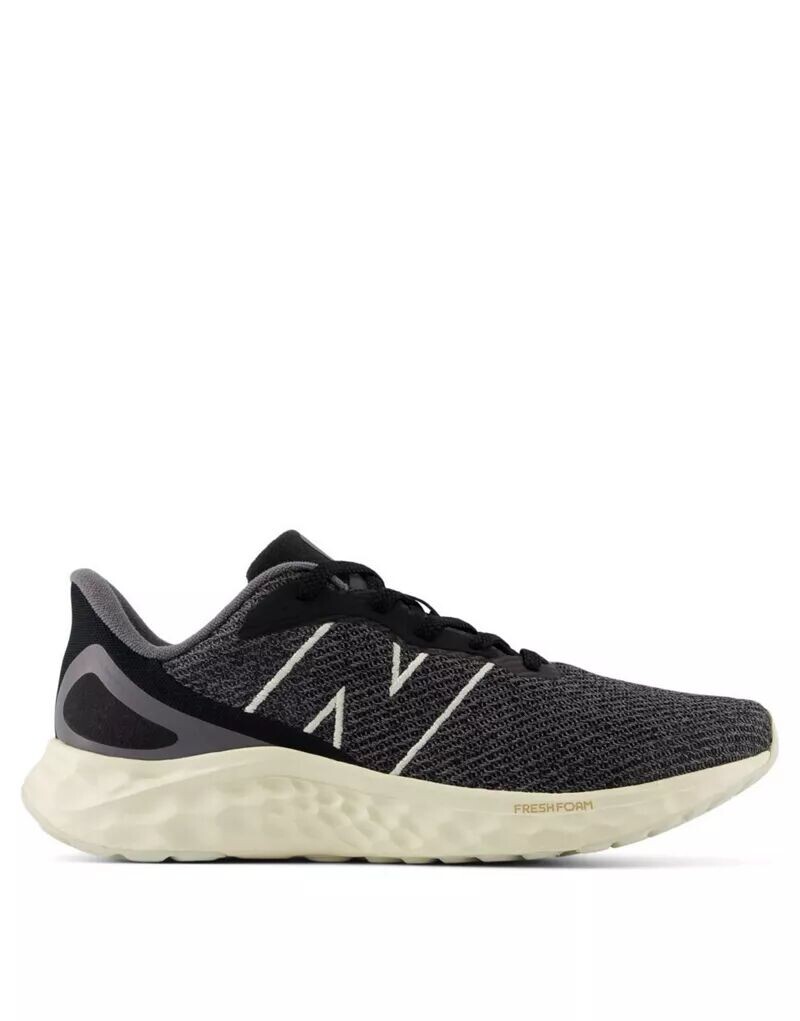 

Черные кроссовки New Balance Fresh Foam Arisi V4